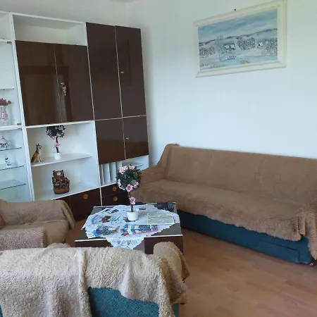 Ubytovanie Jaro Apartamento *
